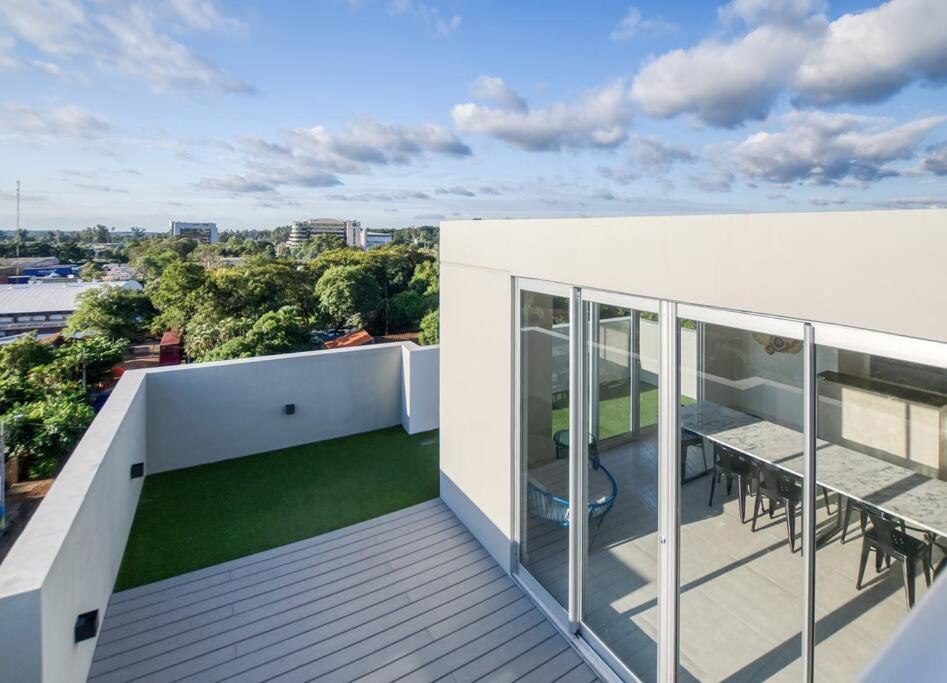 A Estrenar! Apartamento Con Pileta Zona Aeropuerto Wifi 200Mg Asuncion Exterior photo